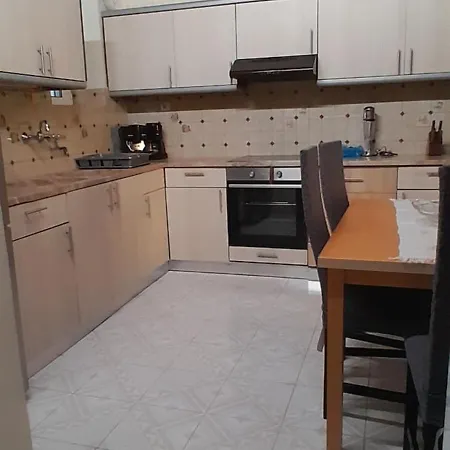 Nondis House