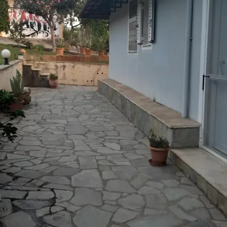Semesterbostad Nondis House
